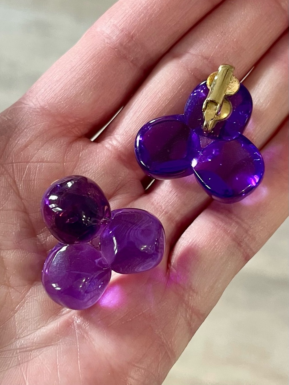 RARE 1987 Avon Purple Dawn Lucite Clip Earrings VTG
